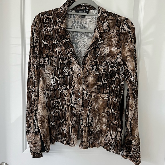Snakeskin Button up Size Medium - Picture 1 of 3